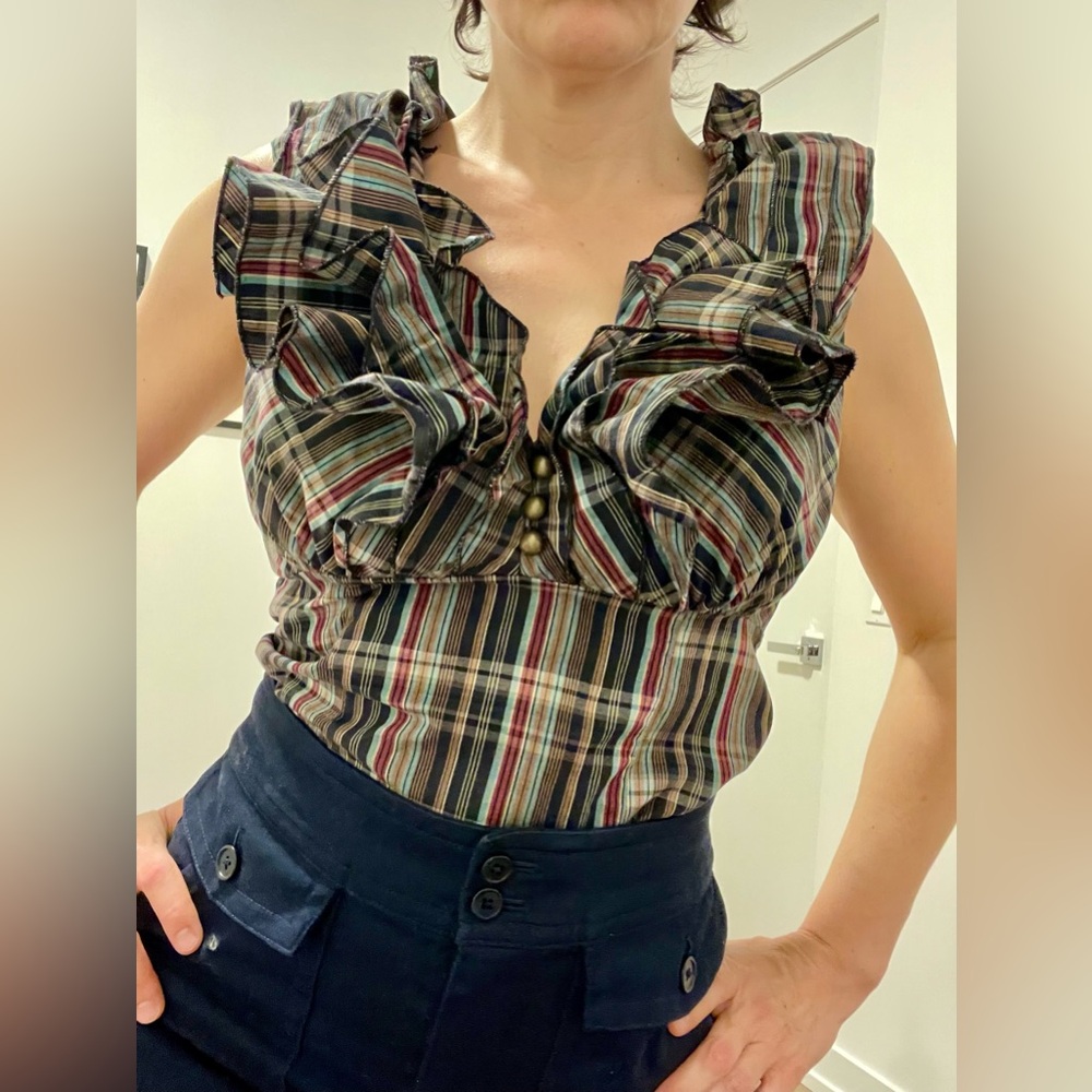 Colcci ruffles plaid top. Size 6